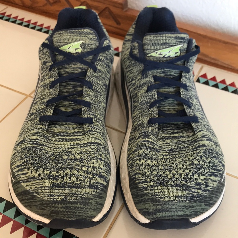 Altra Paradigm Men’s Athletic Shoes SZ 11.5